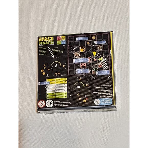 Kitki Space Pirates Strategy Game 10+ Years 2-4 Players NEW SEALED - Picture 2 of 6